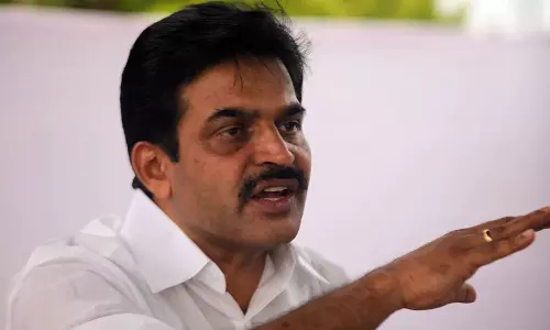 സോളാർ പീഡനക്കേസ്: കെ.സി വേണുഗോപാലിനെ സിബിഐ ചോദ്യം ചെയ്തു