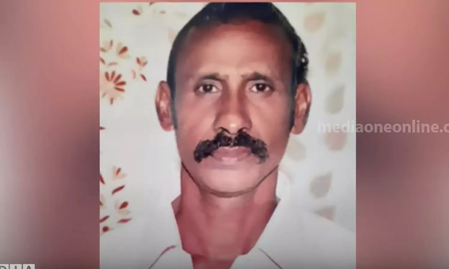 ഓക്സിജൻ തീർന്നെന്ന് ഡ്രൈവറെ പലതവണ അറിയിച്ചതാ... എങ്ങും നിർത്തിയില്ല; ആരോപണങ്ങൾ ആവർത്തിച്ച് രാജന്റെ കുടുംബം ഓക്സിജൻ തീർന്നെന്ന് ഡ്രൈവറെ പലതവണ അറിയിച്ചതാ... എങ്ങും നിർത്തിയില്ല; ആരോപണങ്ങൾ ആവർത്തിച്ച് രാജന്റെ കുടുംബം