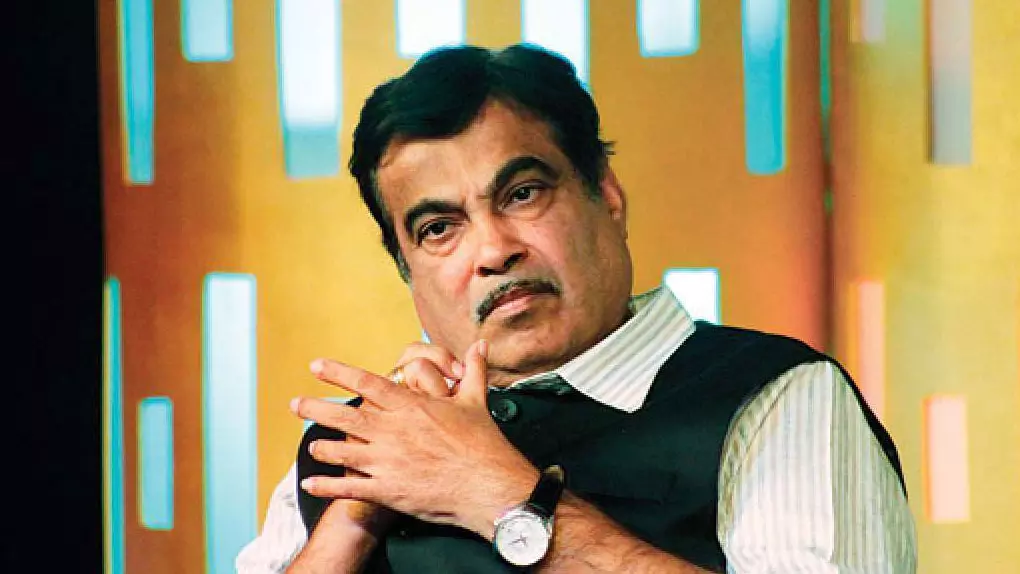 ഗഡ്കരിയും ശിവരാജ് ചൗഹാനും പുറത്ത്; ഫഡ്നാവിസ് അകത്ത്- ബിജെപിയിൽ സംഭവിക്കുന്നതെന്ത്? ഗഡ്കരിയും ശിവരാജ് ചൗഹാനും പുറത്ത്; ഫഡ്നാവിസ് അകത്ത്- ബിജെപിയിൽ സംഭവിക്കുന്നതെന്ത്?