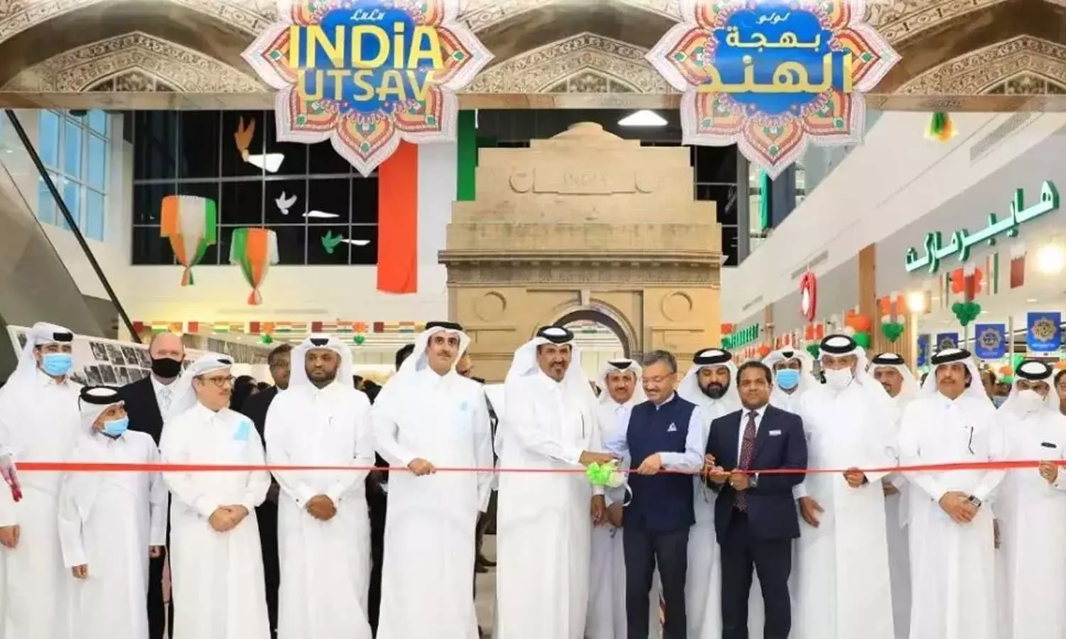 ലുലു ഹൈപ്പർ മാർക്കറ്റുകളിലെ ഇന്ത്യ ഉത്സവ് ആഘോഷങ്ങൾക്ക് തുടക്കം ലുലു ഹൈപ്പർ മാർക്കറ്റുകളിലെ ഇന്ത്യ ഉത്സവ് ആഘോഷങ്ങൾക്ക് തുടക്കം