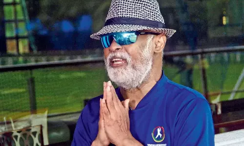 സച്ചിന് എല്ലാം അറിയാം, ഞാനൊന്നും പ്രതീക്ഷിക്കുന്നില്ല; ബിസിസിഐ പെൻഷൻ മാത്രമാണ് വരുമാനമെന്ന് വിനോദ് കാംബ്ലി സച്ചിന് എല്ലാം അറിയാം, ഞാനൊന്നും പ്രതീക്ഷിക്കുന്നില്ല; ബിസിസിഐ പെൻഷൻ മാത്രമാണ് വരുമാനമെന്ന് വിനോദ് കാംബ്ലി