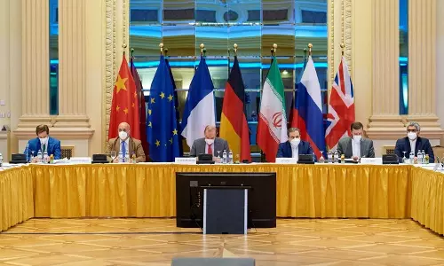 ഇറാൻ ആണവകരാറിൽ പ്രതീക്ഷ; തീരുമാനം വൈകില്ലെന്ന് സൂചന ഇറാൻ ആണവകരാറിൽ പ്രതീക്ഷ; തീരുമാനം വൈകില്ലെന്ന് സൂചന