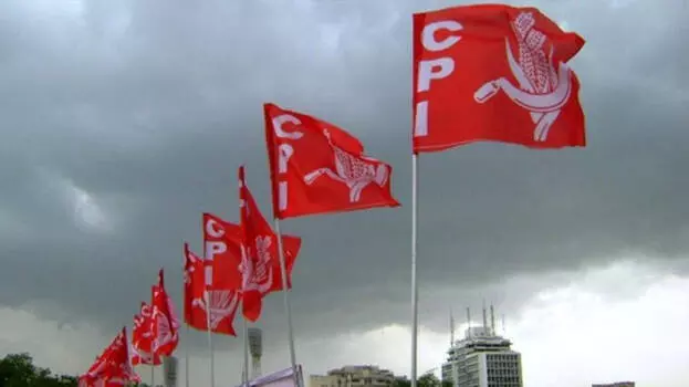 വിധി പുനഃപരിശോധിക്കാൻ അഞ്ചംഗ ഉന്നതാധികാര സമിതിയെ നിയമിക്കണം; ലോകായുക്ത നിയമ ഭേദഗതിയിൽ പുതിയ നിർദേശവുമായി സി.പി.ഐ വിധി പുനഃപരിശോധിക്കാൻ അഞ്ചംഗ ഉന്നതാധികാര സമിതിയെ നിയമിക്കണം; ലോകായുക്ത നിയമ ഭേദഗതിയിൽ പുതിയ നിർദേശവുമായി സി.പി.ഐ