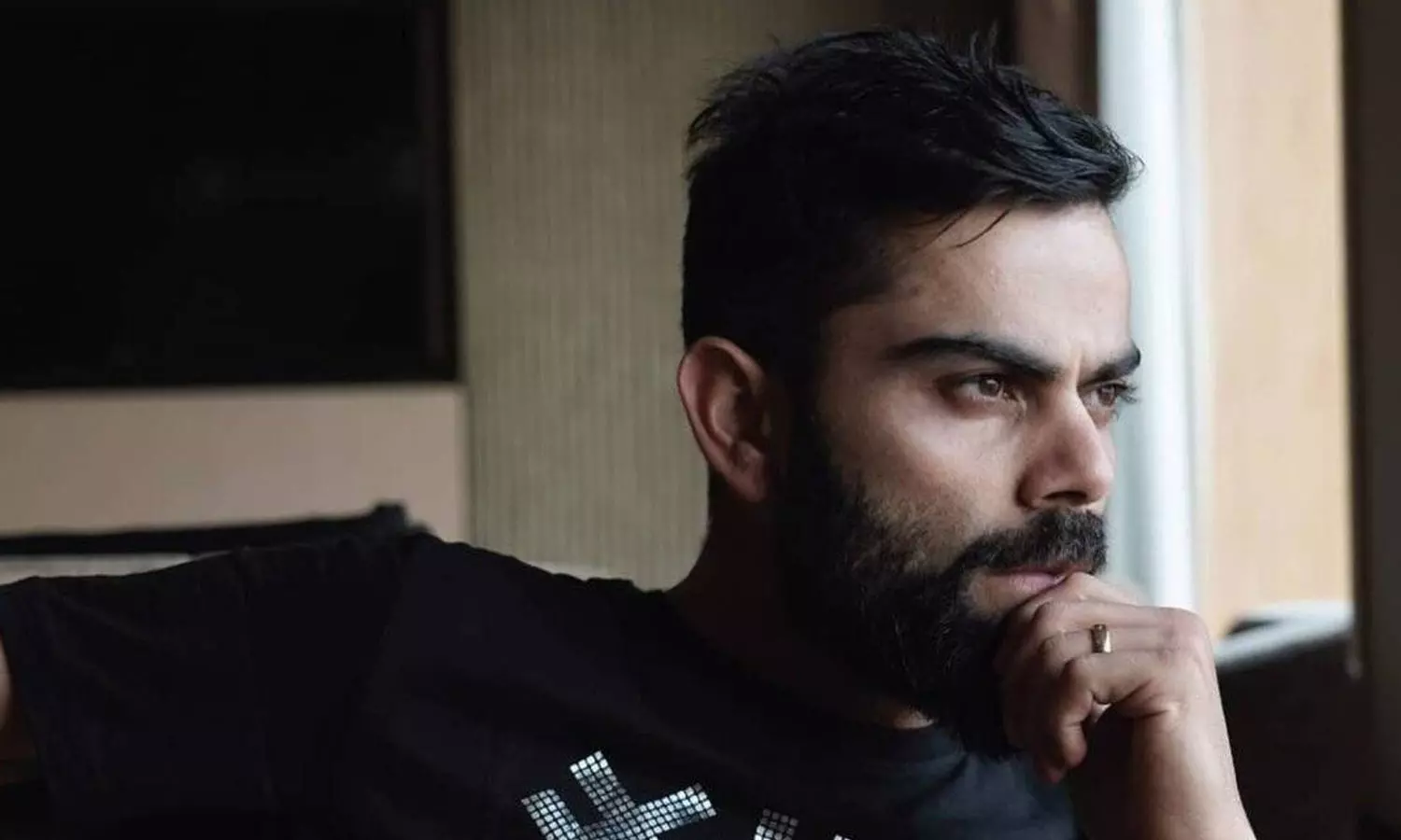 പ്രിയപ്പെട്ടവര്‍ക്ക് നടുവില്‍ പോലും ഒറ്റയ്ക്കായ തോന്നലുണ്ടായിട്ടുണ്ട് : മാനസികാരോഗ്യം വളരെ പ്രധാനമെന്ന് വിരാട് കോഹ്‌ലി