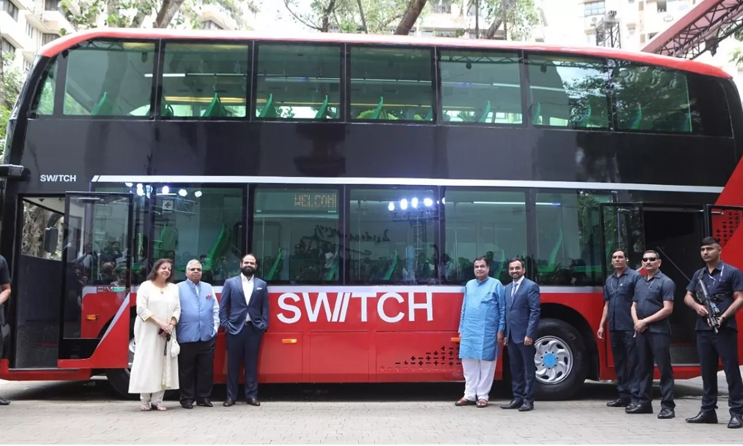 ഇന്ത്യയിലെ ആദ്യത്തെ ഇലക്ട്രിക് ഡബിൾ ഡെക്കർ ബസ് അവതരിപ്പിച്ച് സ്വിച്ച് ഇന്ത്യയിലെ ആദ്യത്തെ ഇലക്ട്രിക് ഡബിൾ ഡെക്കർ ബസ് അവതരിപ്പിച്ച് സ്വിച്ച്