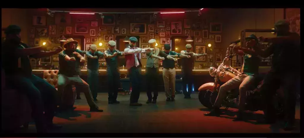 ആരാധകര് ശാന്തരായെ പറ്റൂ; ഇതാ തല്ലുമാലയിലെ തുപാത്തുപാട്ട് ആരാധകര് ശാന്തരായെ പറ്റൂ; ഇതാ തല്ലുമാലയിലെ തുപാത്തുപാട്ട്