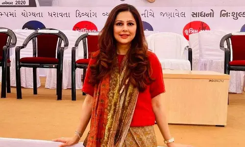 രാഷ്ട്രീയത്തിലിറങ്ങാൻ താൽപര്യമുണ്ട്, പക്ഷെ തിരക്കില്ല; കോൺഗ്രസിൽ മാറ്റങ്ങൾ വേണമെന്ന് മുംതാസ് പട്ടേൽ