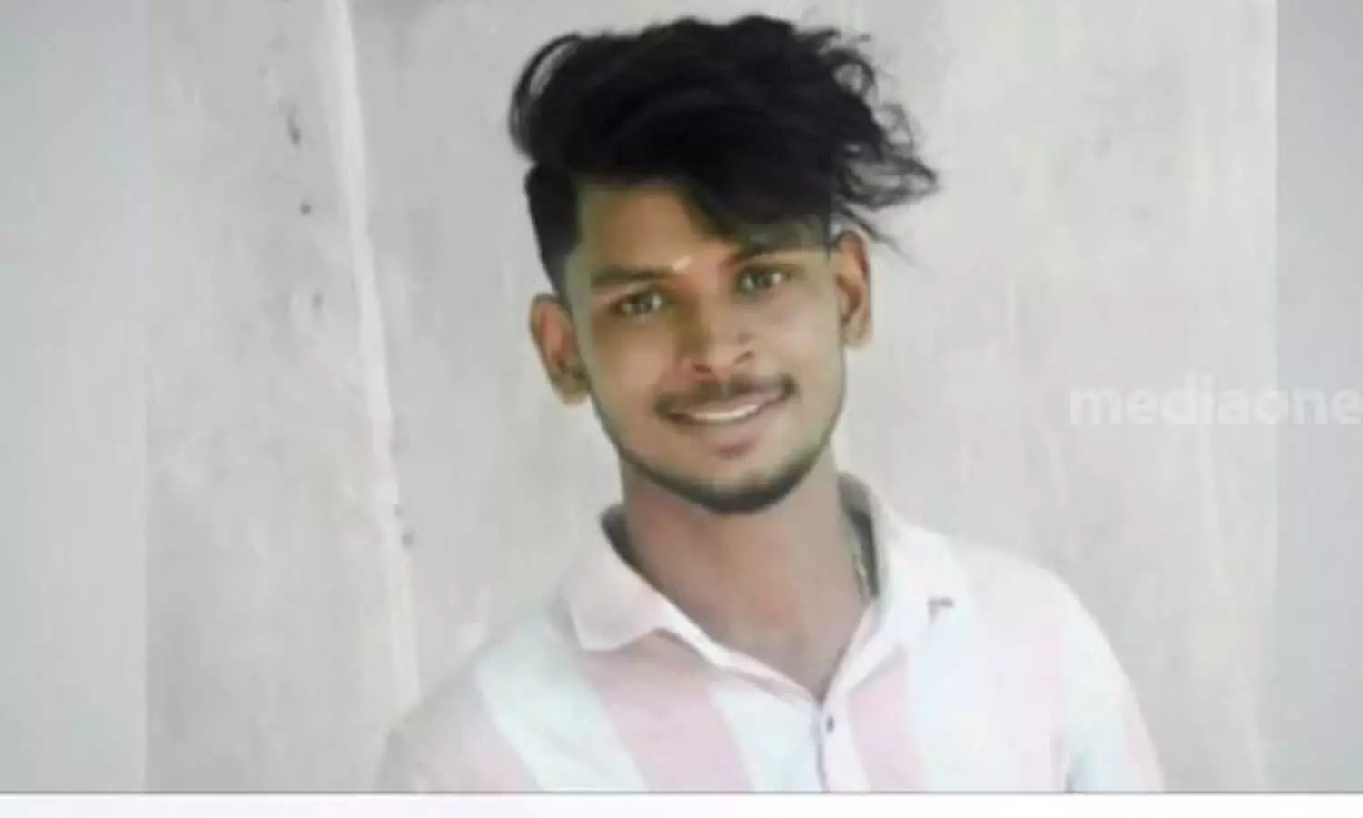 ആലപ്പുഴയിൽ ട്രെയിനിടിച്ച് മരിച്ച നന്ദുവിന് മർദനമേറ്റിരുന്നതായി എഫ്.ഐ.ആർ ആലപ്പുഴയിൽ ട്രെയിനിടിച്ച് മരിച്ച നന്ദുവിന് മർദനമേറ്റിരുന്നതായി എഫ്.ഐ.ആർ