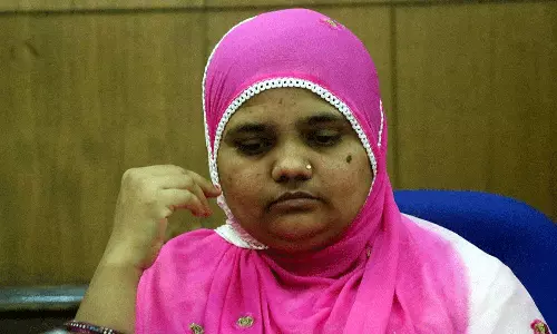 ബിൽക്കീസ് ബാനു കേസ് പ്രതികളെ വിട്ടയച്ചത് റദ്ദാക്കണം; സുപ്രിംകോടതിയോട് മനുഷ്യാവകാശ പ്രവർത്തകരടങ്ങുന്ന 6000 പ്രമുഖർ