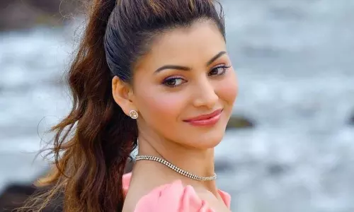 രണ്ടു ഭാര്യമാരും നാലു മക്കളുമുള്ള ഈജിപ്ഷ്യൻ ഗായകൻ വിവാഹാഭ്യർത്ഥന നടത്തി: നടി ഉർവശി റൗട്ടേല