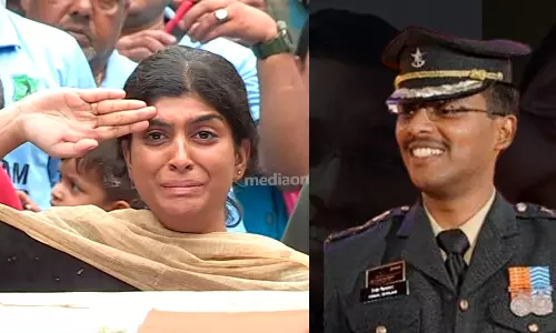 ക്യാപ്റ്റന് കണ്ണീർ സല്യൂട്ട്; മധ്യപ്രദേശിൽ പ്രളയത്തിൽ മരിച്ച മലയാളി സൈനികൻ ക്യാപ്റ്റൻ നിർമൽ ശിവരാജിന്റെ മൃതദേഹം സംസ്‌കരിച്ചു