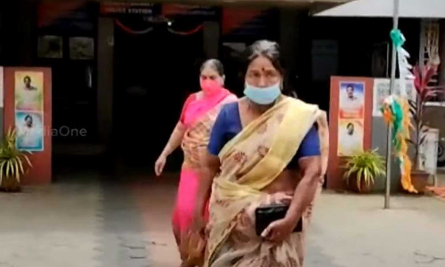 ഷാജഹാൻ വധം: കസ്റ്റഡിയിലുള്ള രണ്ടുപേരെ കാണാനില്ല; പരാതിയുമായി അമ്മമാർ, പൊലീസ് സ്റ്റേഷനിൽ പരിശോധന