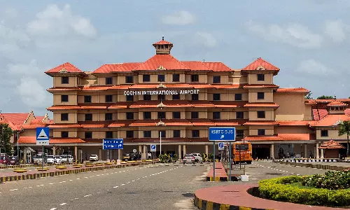 നെടുമ്പാശ്ശേരി വിമാനത്താവളത്തിൽ നിന്ന് 60 കോടിയുടെ ലഹരിമരുന്ന് പിടികൂടി