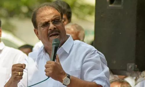 വൈസ് ചാൻസിലറെ ഇറക്കി സർക്കാർ ഗവർണർക്കെതിരെ നിഴൽയുദ്ധം നടത്തുന്നു;ഗവർണർക്ക് പിന്തുണയുമായി കെ.സുധാകരൻ