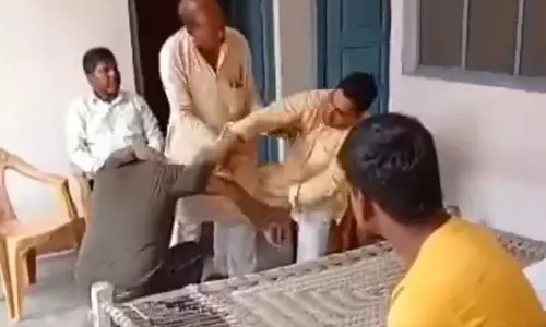 ദലിത് യുവാവിനെ ചെരുപ്പ് കൊണ്ടടിച്ചു: യുപിയില്‍ ഗ്രാമത്തലവന്‍ അറസ്റ്റില്‍