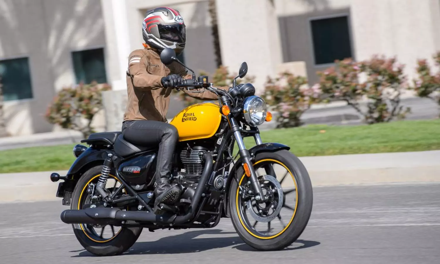 ഇംഗ്ലണ്ടിലെ വിൽപ്പന കണക്കിൽ ബിഎംഡബ്യുവിനെ മറികടന്ന് റോയൽ എൻഫീൽഡ് മിറ്റിയോർ 350 ഇംഗ്ലണ്ടിലെ വിൽപ്പന കണക്കിൽ ബിഎംഡബ്യുവിനെ മറികടന്ന് റോയൽ എൻഫീൽഡ് മിറ്റിയോർ 350