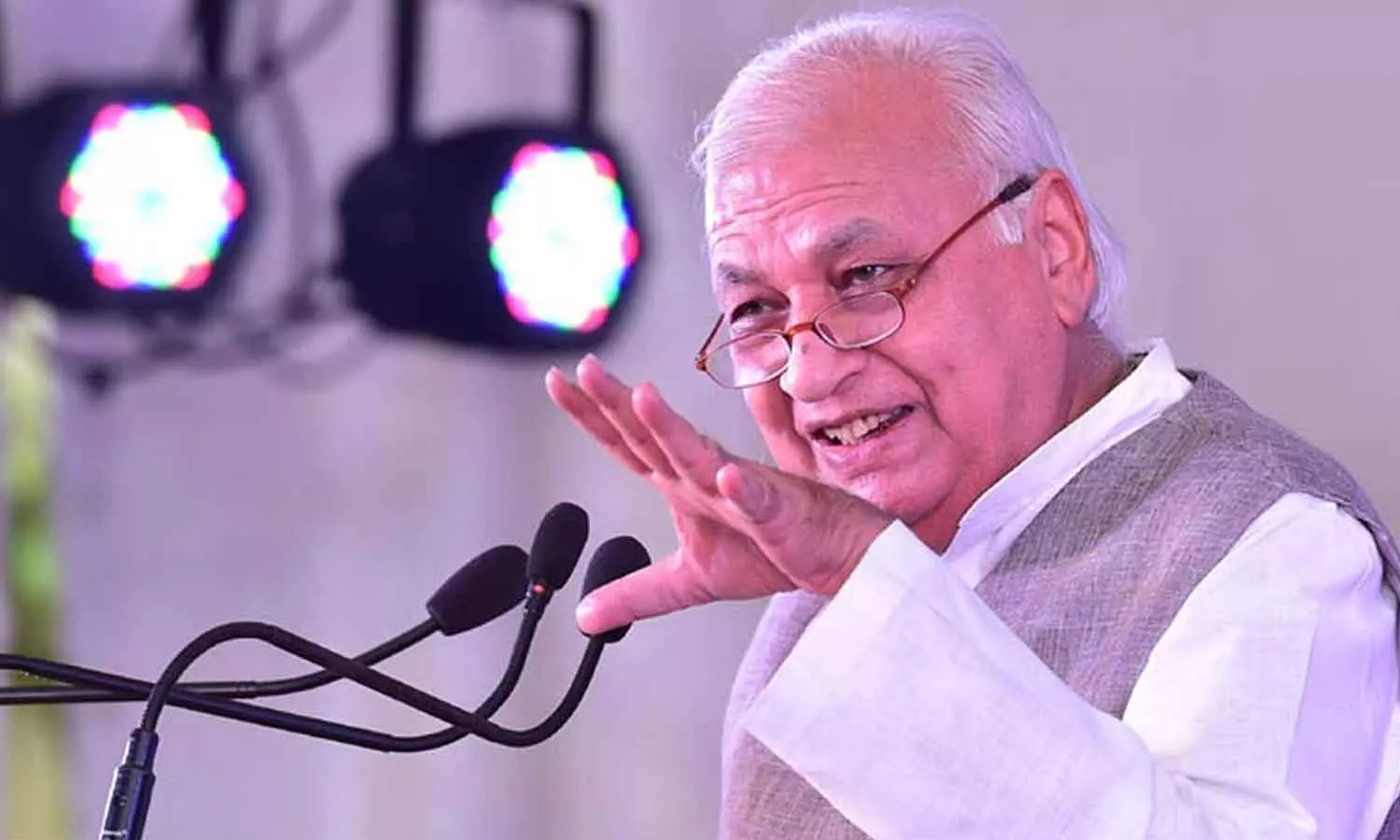 വി.സിമാരെ പിടിക്കാൻ ഗവർണർ;  അന്വേഷണ സമിതിയുമായി മുന്നോട്ട്