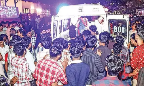 കോഴിക്കോട് ബീച്ചിലെ സംഘർഷം: ഒരാൾ അറസ്റ്റിൽ, പരിപാടിയുടെ സംഘാടകർക്കെതിരെയും കേസ്‌