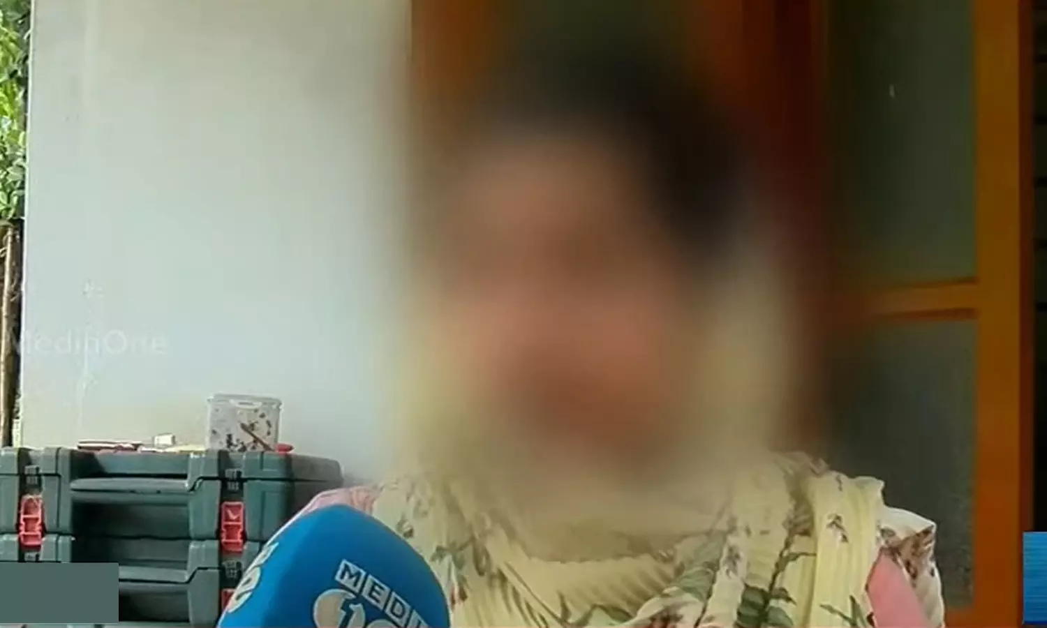 കൊല്ലത്ത് വാക്സിനെടുത്ത പെൺകുട്ടിക്ക് ശസ്ത്രക്രിയ: ഡി.എം.ഒയുടെ റിപ്പോർട്ട് ആരോഗ്യ പ്രവർത്തകരെ സംരക്ഷിക്കുന്നതെന്ന് പരാതി കൊല്ലത്ത് വാക്സിനെടുത്ത പെൺകുട്ടിക്ക് ശസ്ത്രക്രിയ: ഡി.എം.ഒയുടെ റിപ്പോർട്ട് ആരോഗ്യ പ്രവർത്തകരെ സംരക്ഷിക്കുന്നതെന്ന് പരാതി