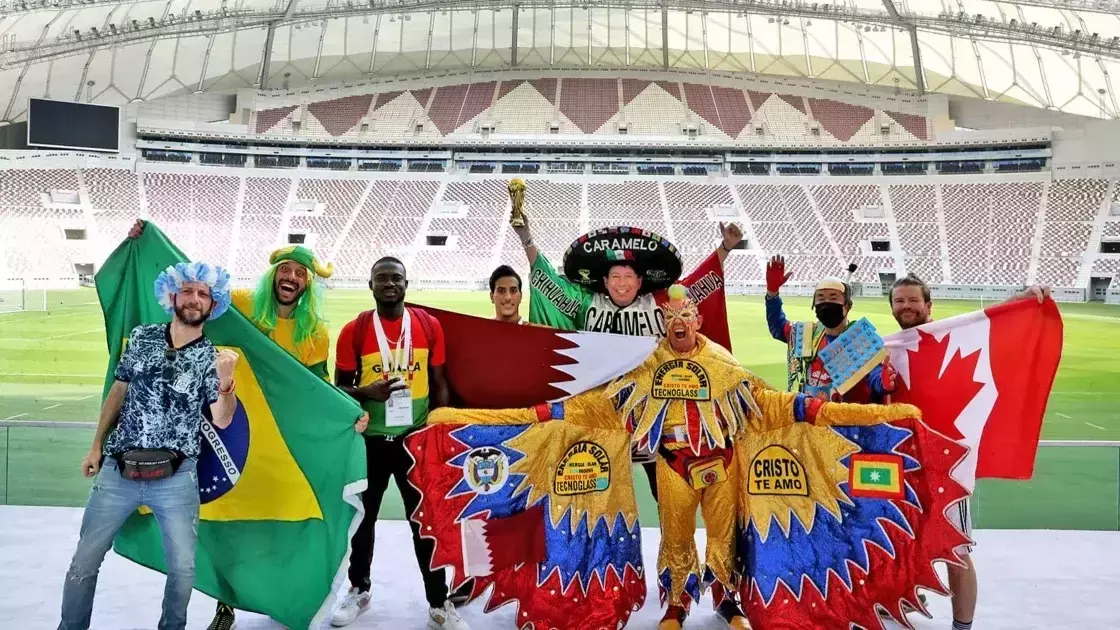 ഖത്തറിൽ ലോകകപ്പ് ആരവങ്ങളുമായി   അമേരിക്കൻ ആരാധകരെത്തി