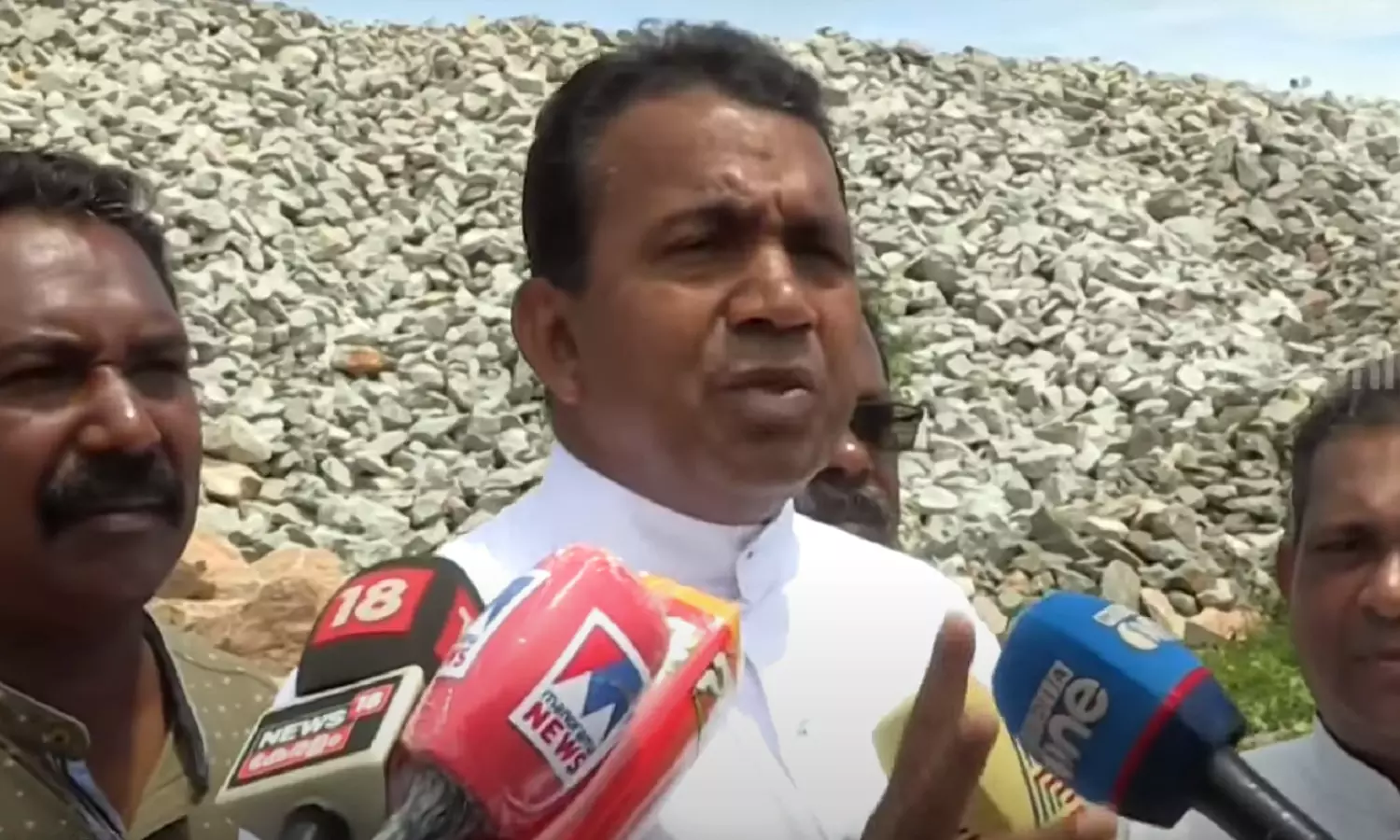 നികൃഷ്ട ജീവിയുടെ കീഴിലാണ് മന്ത്രിസഭ; സർക്കാറിനെ വിമർശിച്ച് ലത്തീൻ അതിരൂപത