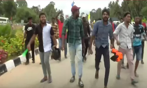 പ്രളയം വന്നപ്പോൾ ഞങ്ങളെ സൈന്യമെന്ന് വിളിച്ചു... സൈന്യത്തെ സംരക്ഷിക്കാൻ കഴിയാത്ത ഭരണകൂടമോ?