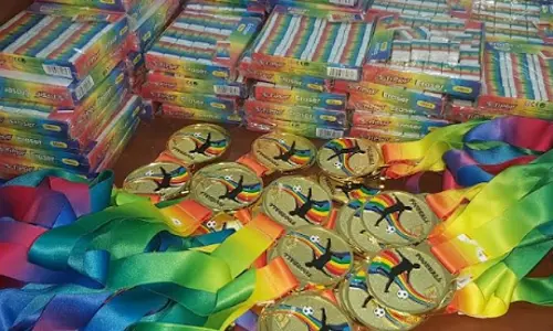 ഒമാനിൽ നിരോധിത സ്കൂൾ സാമഗ്രികളും ഉപകരണങ്ങളും പിടിച്ചെടുത്തു ഒമാനിൽ നിരോധിത സ്കൂൾ സാമഗ്രികളും ഉപകരണങ്ങളും പിടിച്ചെടുത്തു