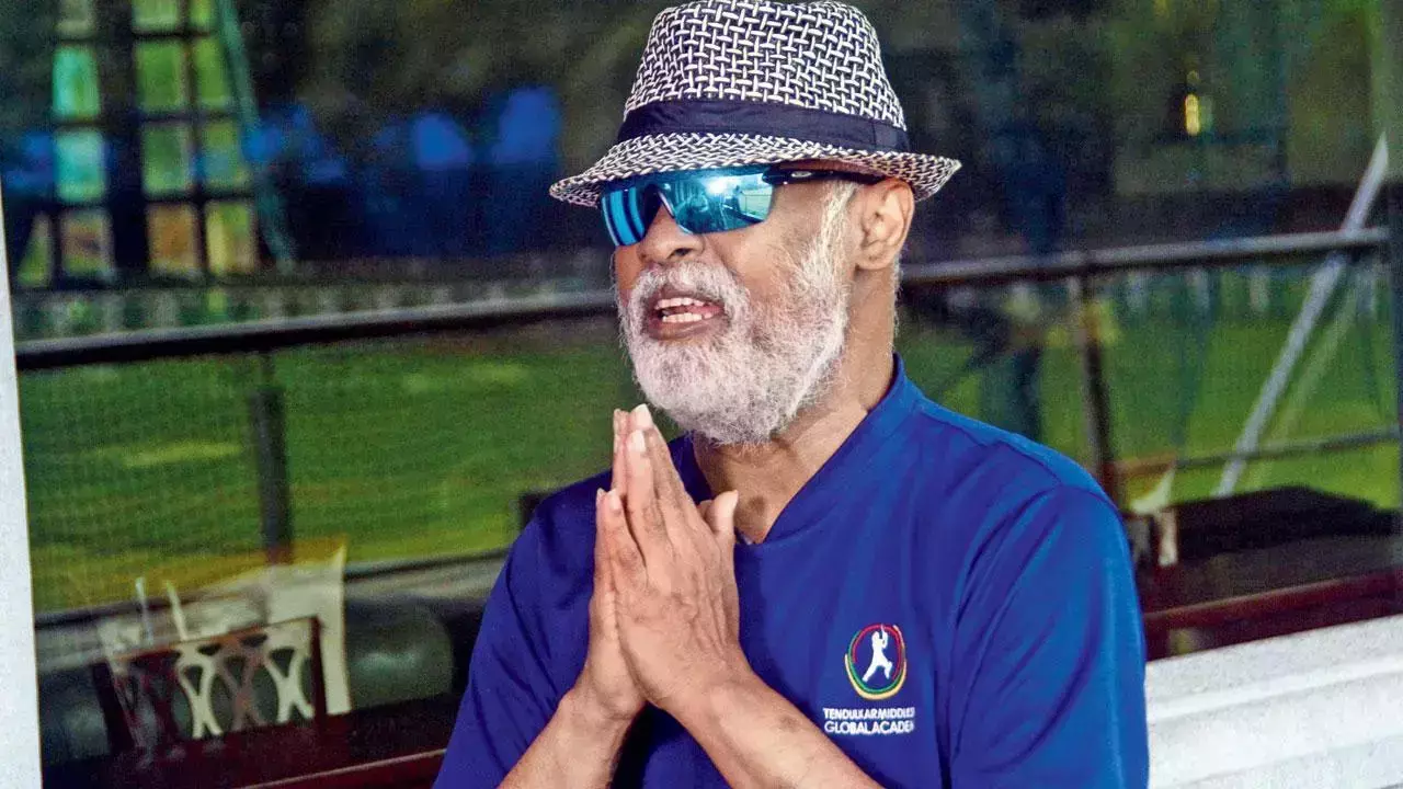 വന്തുക ശമ്പളം; കാംബ്ലിക്ക് ജോലി വാഗ്ദാനവുമായി മഹാരാഷ്ട്രയിലെ വ്യവസായ പ്രമുഖന് വന്തുക ശമ്പളം; കാംബ്ലിക്ക് ജോലി വാഗ്ദാനവുമായി മഹാരാഷ്ട്രയിലെ വ്യവസായ പ്രമുഖന്