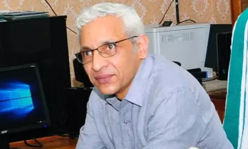 വിദ്യാർത്ഥികളെ ദ്രോഹിച്ചു; കണ്ണൂർ വിസിക്കെതിരെ ഗവർണർക്ക് പരാതി വിദ്യാർത്ഥികളെ ദ്രോഹിച്ചു; കണ്ണൂർ വിസിക്കെതിരെ ഗവർണർക്ക് പരാതി