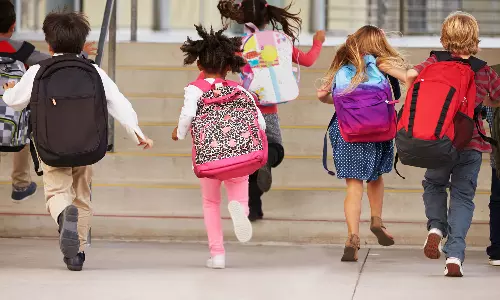 അനധികൃത താമസക്കാരായ വിദേശികളുടെ മക്കൾക്കും സകൂളുകളിൽ പ്രവേശനം നൽകാൻ സൗദി