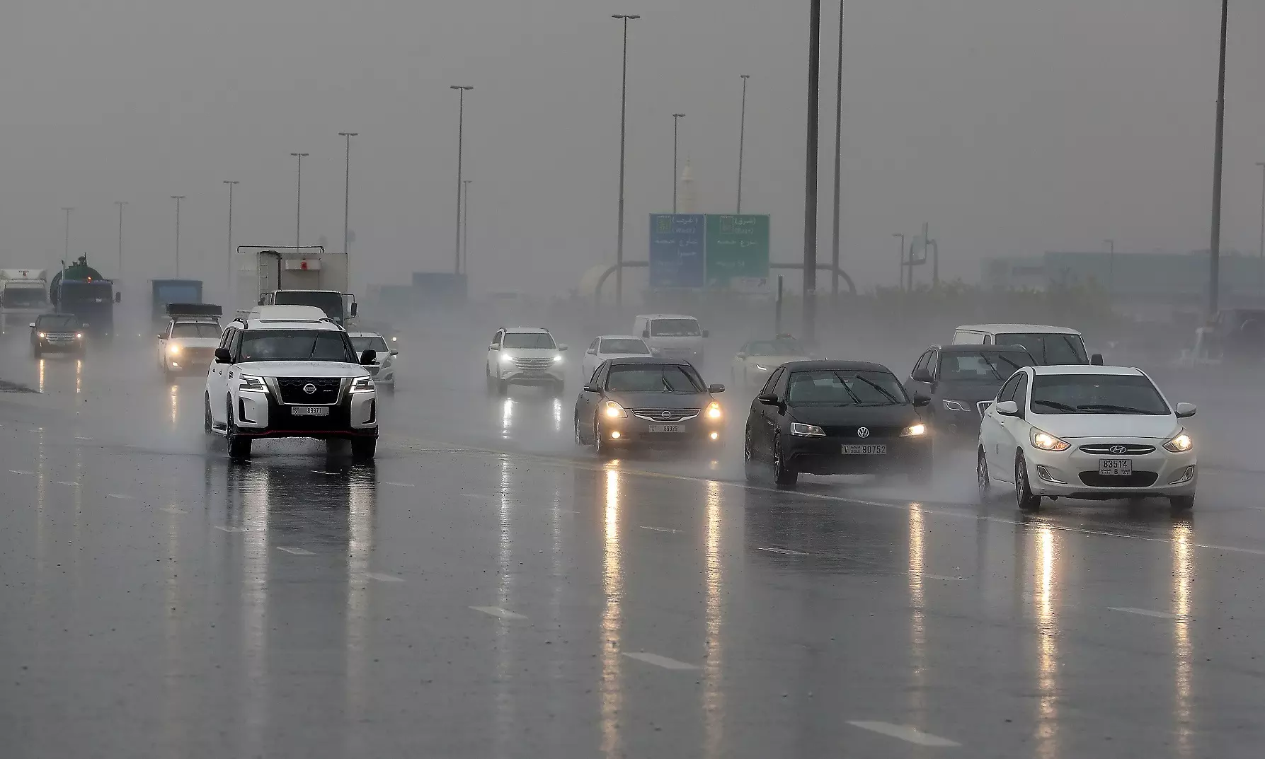 യു.എ.ഇയിൽ സുഹൈൽ നക്ഷത്രം തെളിഞ്ഞതിന് പിറകെ, അൽഐനിൽ കനത്ത മഴ ലഭിച്ചു യു.എ.ഇയിൽ സുഹൈൽ നക്ഷത്രം തെളിഞ്ഞതിന് പിറകെ, അൽഐനിൽ കനത്ത മഴ ലഭിച്ചു
