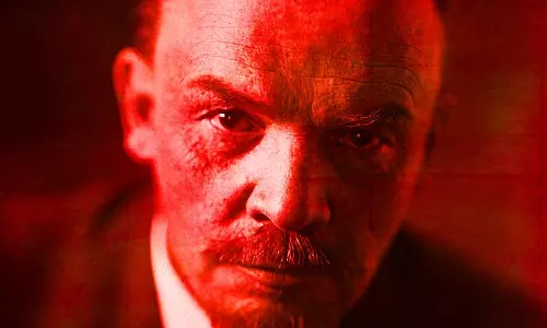 ലെനിന്‍ വരുന്നതും  വിപ്ലവത്തിനൊരുങ്ങുന്നതും