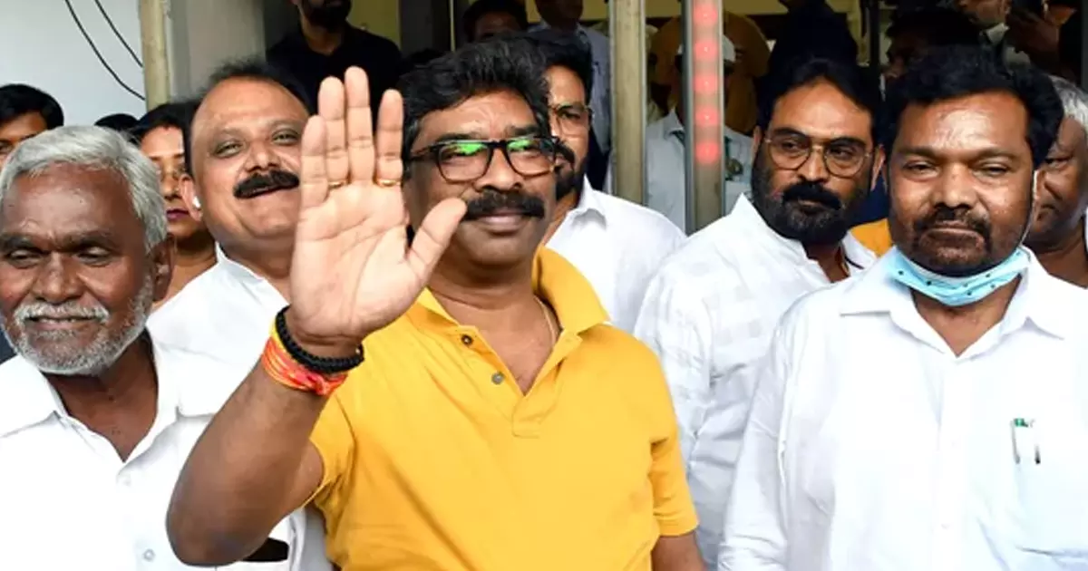 ജാർഖണ്ഡിൽ നിയമ പോരാട്ടത്തിന് ഒരുങ്ങി മഹാസഖ്യ സർക്കാർ ജാർഖണ്ഡിൽ നിയമ പോരാട്ടത്തിന് ഒരുങ്ങി മഹാസഖ്യ സർക്കാർ