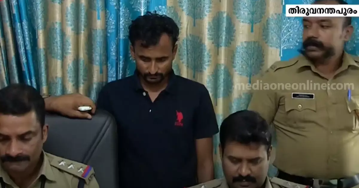 ട്രെയിനിൽ മയക്കുമരുന്ന് നൽകി മോഷണം: രണ്ടു പേര് അറസ്റ്റില് ട്രെയിനിൽ മയക്കുമരുന്ന് നൽകി മോഷണം: രണ്ടു പേര് അറസ്റ്റില്