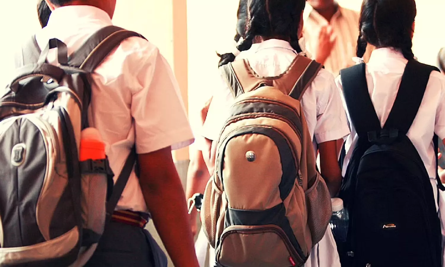 വിദ്യാർഥികളുടെ പ്രായത്തിന് അനുസരിച്ചുള്ള പാഠ്യപദ്ധതി തയ്യാറാക്കണം: ഹൈക്കോടതി