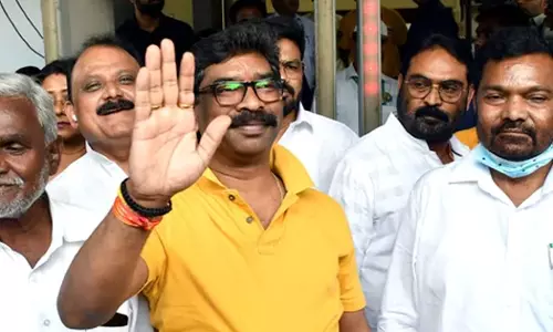 ജാർഖണ്ഡിൽ നിയമ പോരാട്ടത്തിന് ഒരുങ്ങി മഹാസഖ്യ സർക്കാർ