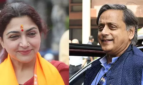 ബിൽക്കീസ് ബാനു കേസിലെ പ്രതികളെ വിട്ടയച്ചതിൽ വിമർശിച്ച് ഖുശ്ബുവിന്റെ ട്വീറ്റ്: അഭിനന്ദനമറിയിച്ച് ശശി തരൂർ