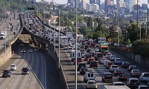 ലോകത്താദ്യമായി പെട്രോൾ-ഡീസൽ വാഹനം നിരോധിക്കാനൊരുങ്ങി കാലിഫോർണിയ