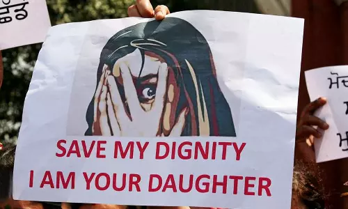 16കാരിയെ മയക്കുമരുന്ന് നൽകി തട്ടിക്കൊണ്ടുപോയി 80,000 രൂപയ്ക്ക് വിറ്റു; ഒരു വർഷത്തോളം കൂട്ടബലാത്സം​ഗം; സ്ത്രീയടക്കം നാല് പേർ അറസ്റ്റിൽ