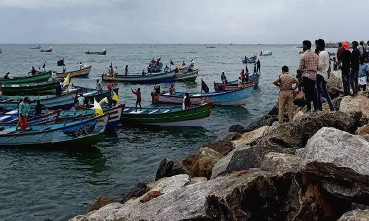 വിട്ടുവീഴ്ചയില്ല, മുന്നോട്ടുതന്നെ; വിഴിഞ്ഞം സമരം കടുപ്പിക്കാൻ ലത്തീൻ അതിരൂപത വിട്ടുവീഴ്ചയില്ല, മുന്നോട്ടുതന്നെ; വിഴിഞ്ഞം സമരം കടുപ്പിക്കാൻ ലത്തീൻ അതിരൂപത