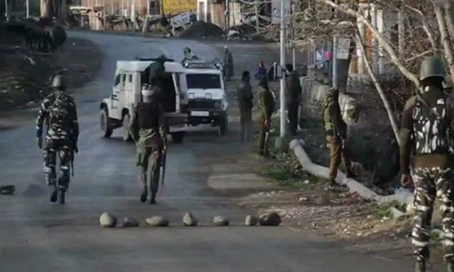 ജമ്മു കശ്മീരിൽ മുന്നു ലഷ്കറെ ത്വയ്ബ തീവ്രവാദികൾ അറസ്റ്റിൽ ജമ്മു കശ്മീരിൽ മുന്നു ലഷ്കറെ ത്വയ്ബ തീവ്രവാദികൾ അറസ്റ്റിൽ