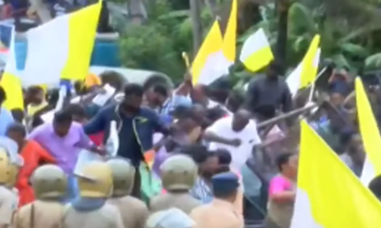 വിഴിഞ്ഞം സമരം: നാളെ വീണ്ടും മന്ത്രിതല ചർച്ച വിഴിഞ്ഞം സമരം: നാളെ വീണ്ടും മന്ത്രിതല ചർച്ച