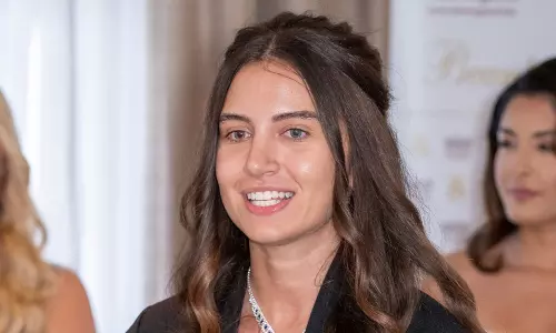 മേക്കപ്പൊക്കെ എന്തിന്; മിസ് ഇംഗ്ലണ്ട് മത്സരത്തിൽ ഫൈനലിലെത്തി ഇരുപതുകാരി മെലിസ റൗഫ്