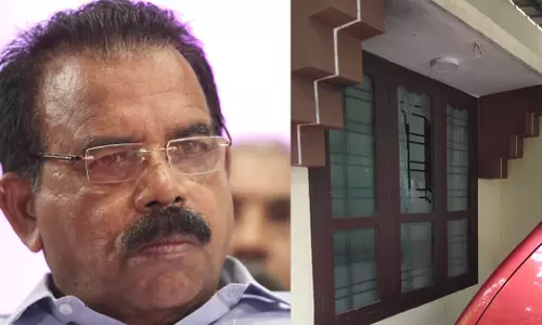 സി.പി.എം തിരുവനന്തപുരം ജില്ലാ സെക്രട്ടറി ആനാവൂർ നാഗപ്പന്റെ വീടിന് നേരെ ആക്രമണം സി.പി.എം തിരുവനന്തപുരം ജില്ലാ സെക്രട്ടറി ആനാവൂർ നാഗപ്പന്റെ വീടിന് നേരെ ആക്രമണം