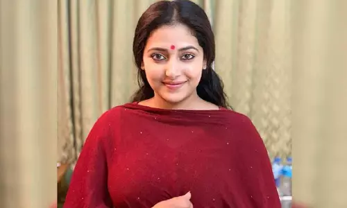 അമ്മമ്മ സദ്യയുണ്ടാക്കുമ്പോള്‍ ഉമ്മൂമ്മ ബിരിയാണിയുണ്ടാക്കും: വീട്ടിലെ ആഘോഷങ്ങളെ കുറിച്ച് അനു സിതാര