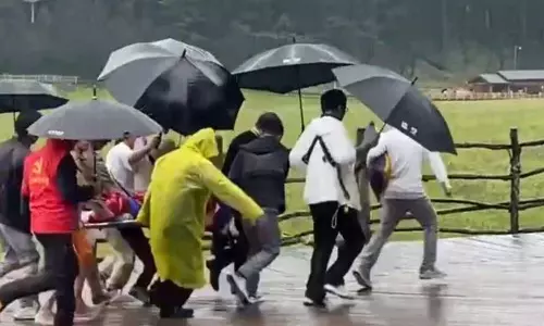 പ്രീ വെഡ്ഡിങ് ഫോട്ടോഷൂട്ടിനിടെ മിന്നലേറ്റു; പ്രതിശ്രുത വധുവിനു കണ്‍മുന്നില്‍ യുവാവിന് ദാരുണാന്ത്യം