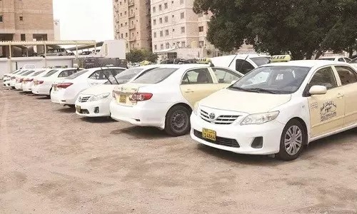 കുവൈത്തിലെ ടാക്സി സർവീസ് മേഖല പരിഷ്കരണം; നിർദേശങ്ങൾ ലംഘിക്കുന്ന ഡ്രൈവർമാരെ നാടുകടത്തും