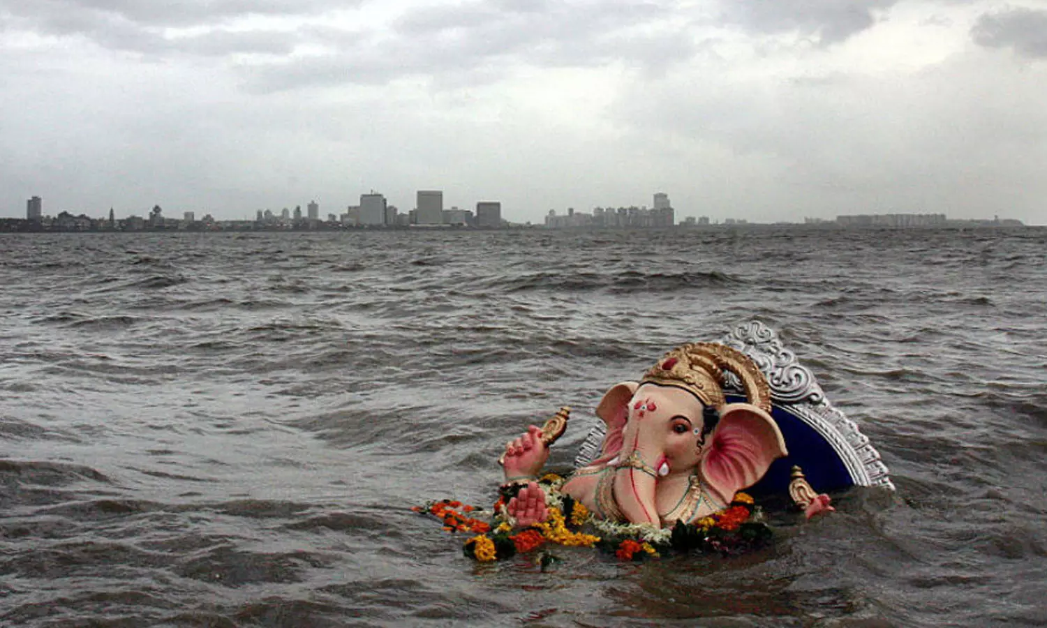 ഗണേശ ചതുർഥി: ഡൽഹിയിൽ വിഗ്രഹങ്ങൾ നദിയിലൊഴുക്കിയാൽ പിഴ ഗണേശ ചതുർഥി: ഡൽഹിയിൽ വിഗ്രഹങ്ങൾ നദിയിലൊഴുക്കിയാൽ പിഴ