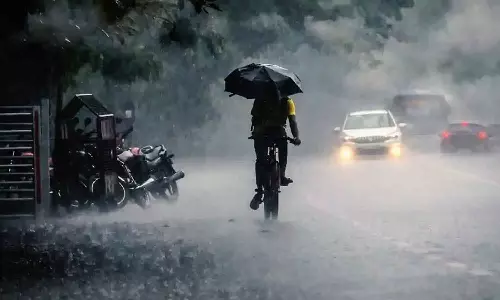 കോട്ടയത്തും കുട്ടനാടും അവധി പ്രഖ്യാപിച്ചു; സർവകലാശാല പരീക്ഷകൾക്ക് മാറ്റമില്ല