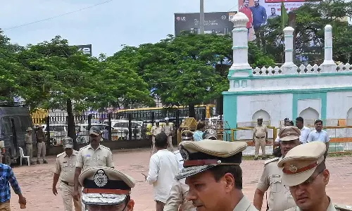 ഗണേശ ചതുർഥി ഈദ്ഗാഹിൽ നടത്താനാകില്ല; അനുമതി നിഷേധിച്ച് സുപ്രിംകോടതി